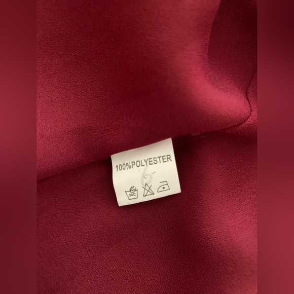 🌷2 for $20🌷 SHOWPO Burgundy Wrap Dress Size 8 - Picture 4 of 5